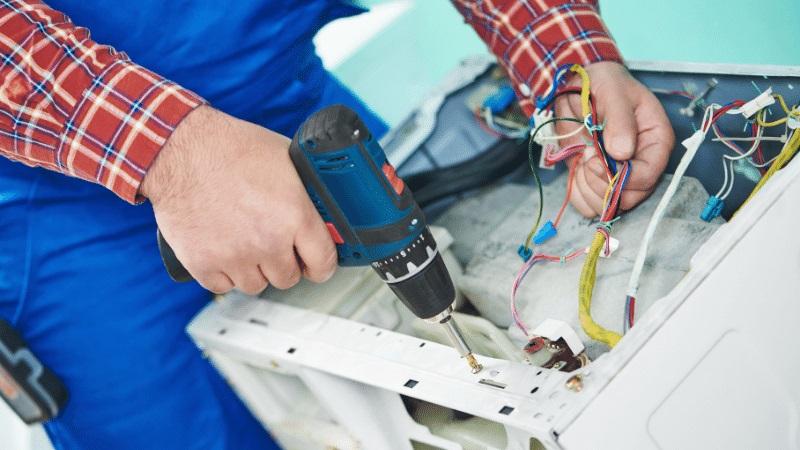 Salihli İmmergas İmmergas çamaşır makinesi kart tamiri – Su almama arızası orijinal parça ile giderildi. - Teknik servis örneği